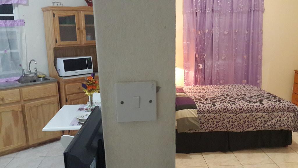 Haven House Apartments Christ Church Room photo